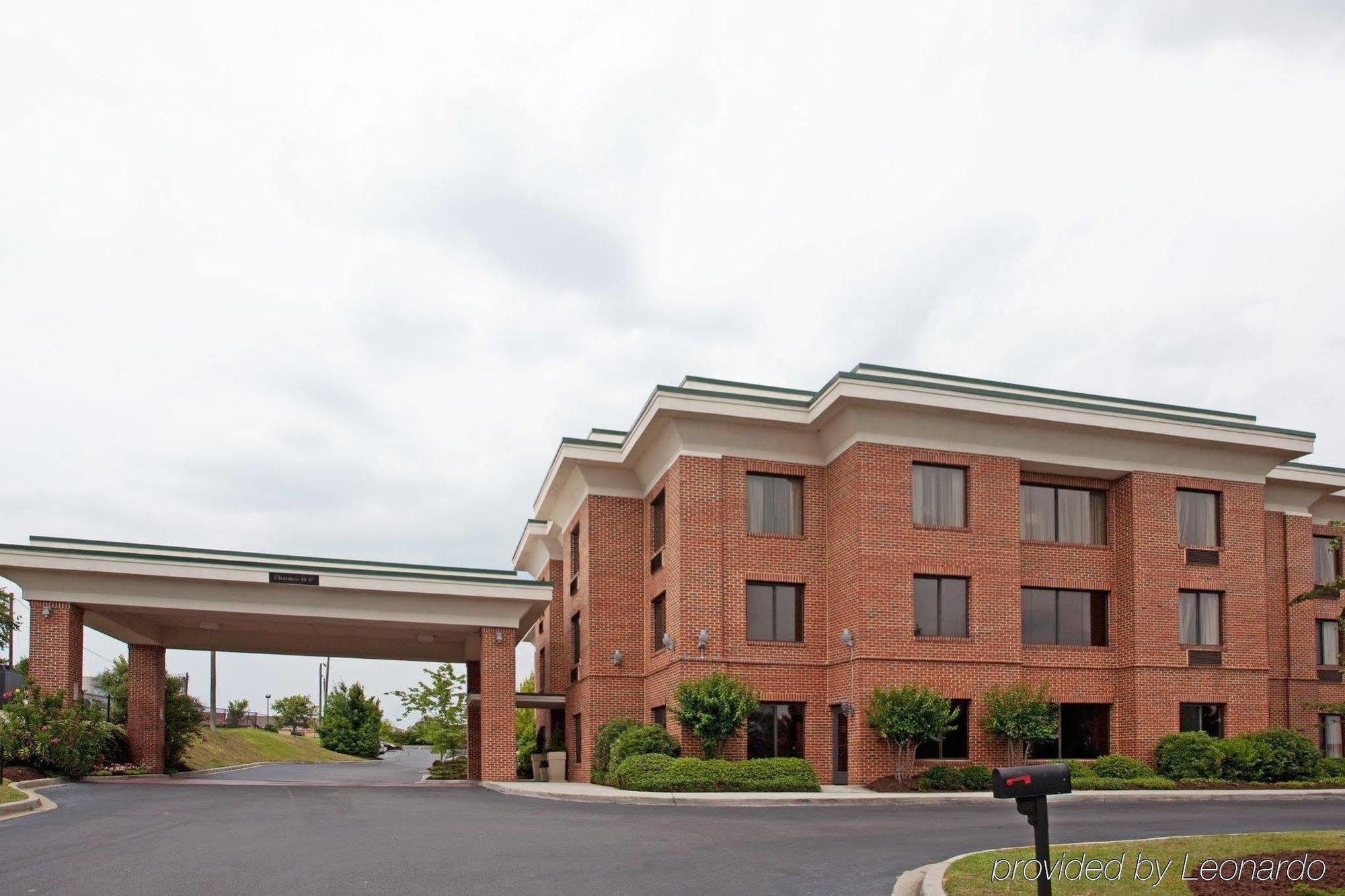 Holiday Inn Express Hotel & Suites Columbia-I-20 At Clemson Road By Ihg Exterior foto